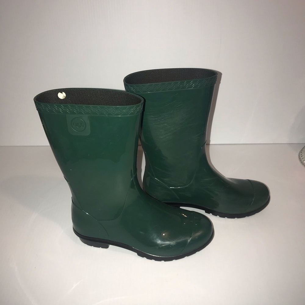 UGG RAIN BOOT FOR YOUTHS SIZE 5 - Picture 2 of 6